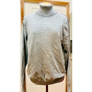 Andrew Marc soft gray turtleneck pullover sweater - Size XL
